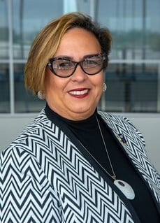 Jeannette Cruz Headshot_24