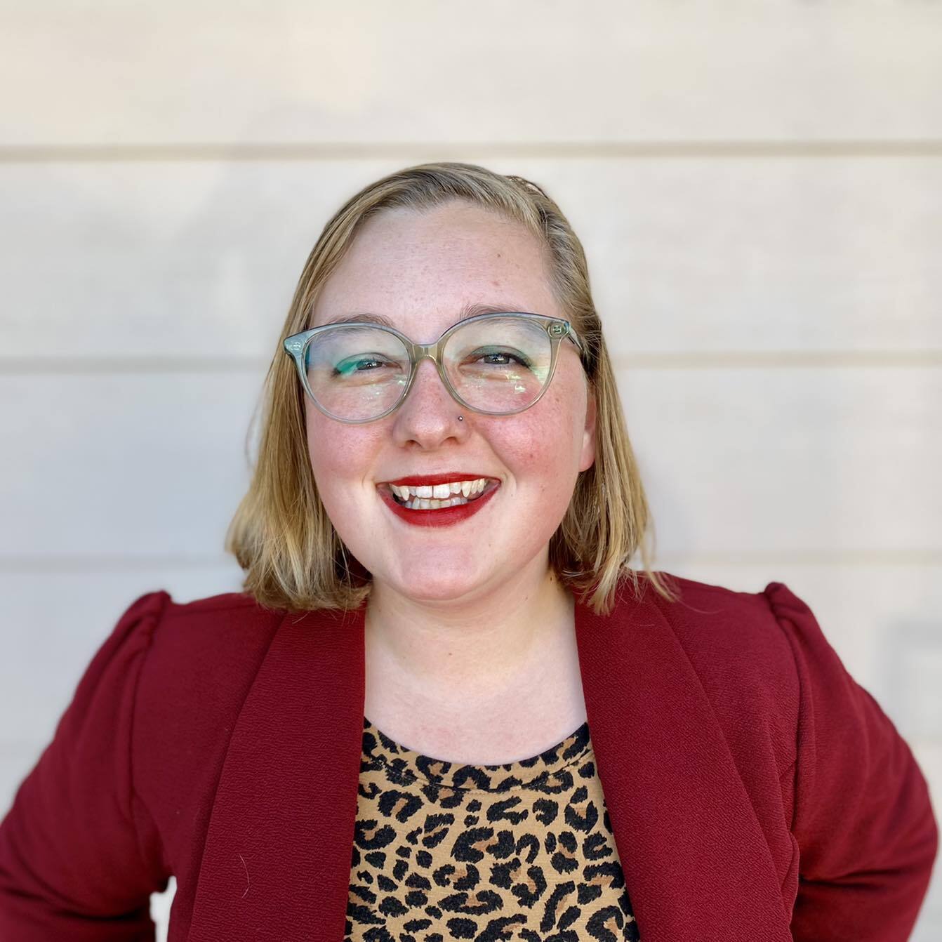 Jessica Henault Headshot