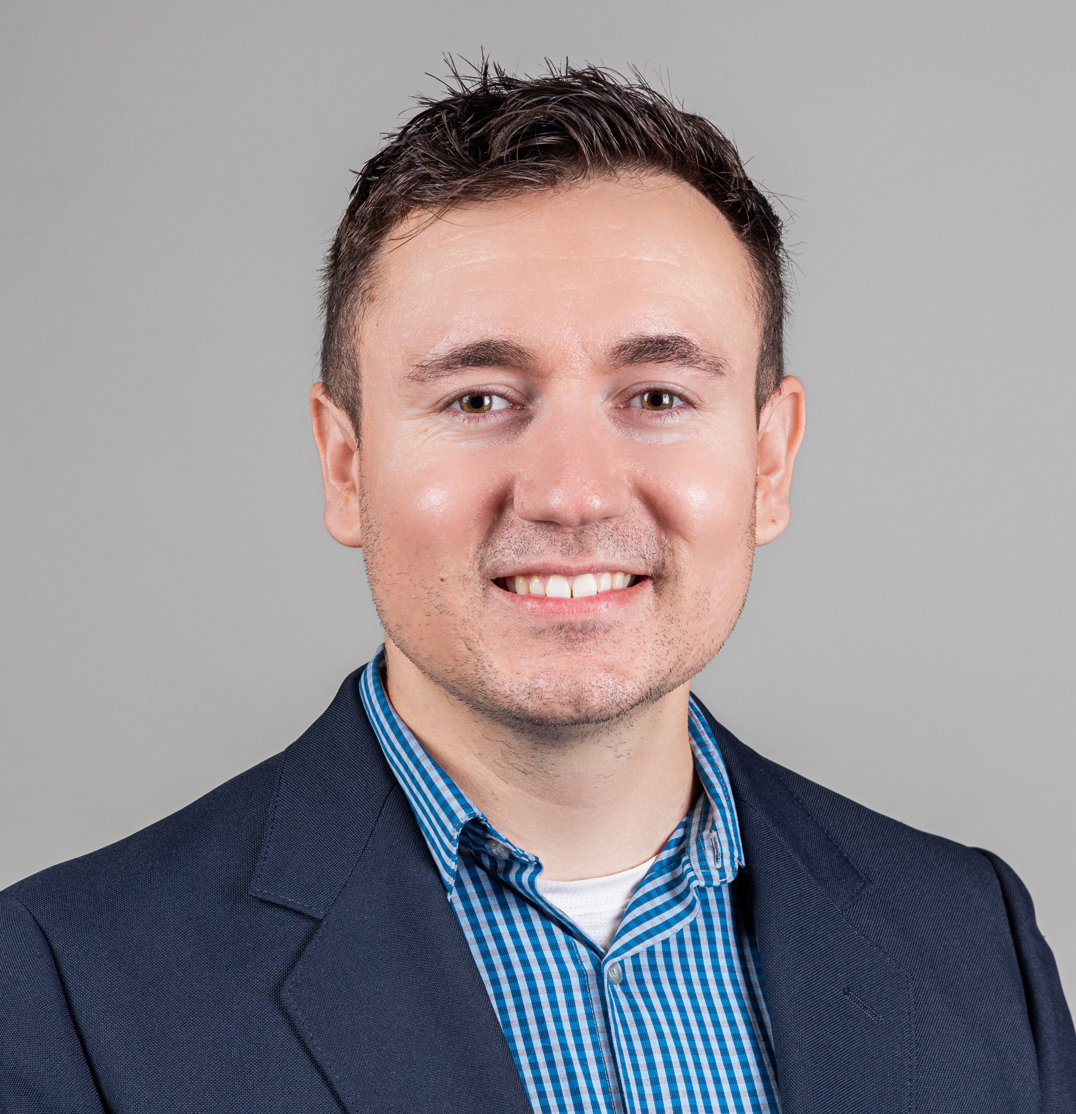 Zachery Headshot 2024 AC